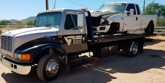 24 Hours Emergency Towing Truck Service